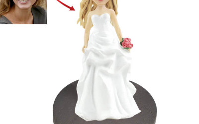 10 UNIQUE WEDDING CAKE TOPPER IDEAS